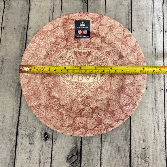 NEW! ROYAL WESSEX HEART SALAD/ DESSERT PLATE - Picture 3 of 5